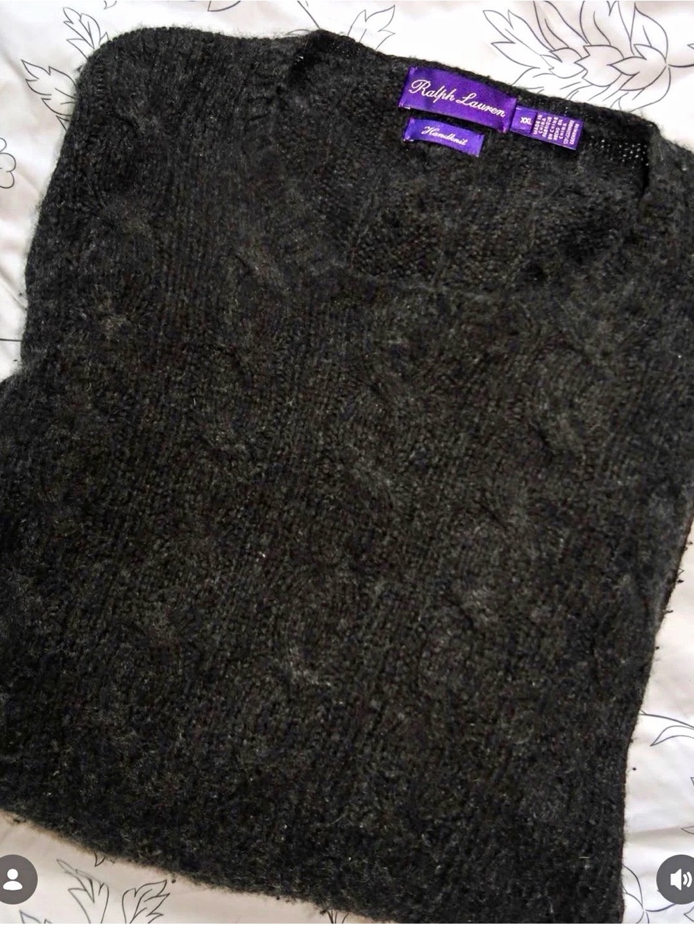PURPLE LABEL Ralph Lauren Gray Cable-Knit V-Neck Sweater - Women's